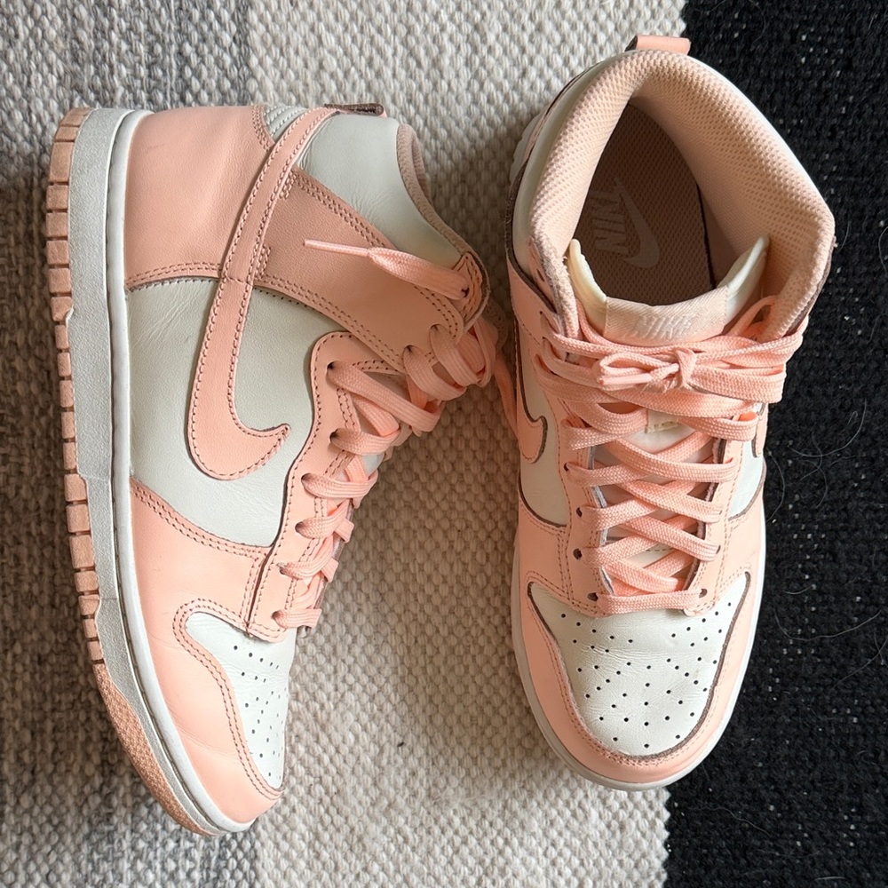 Nike High Dunk High Top Leather Sneaker
